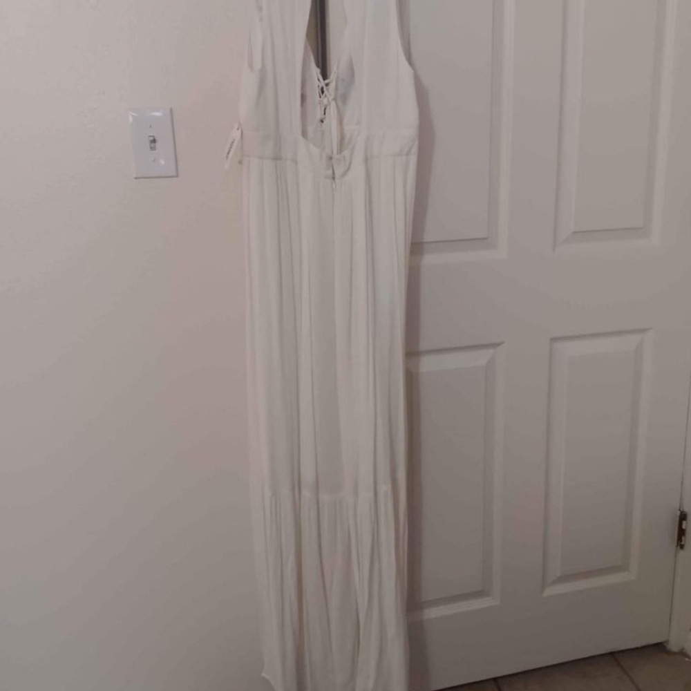 Maxi - Picture 2 of 8